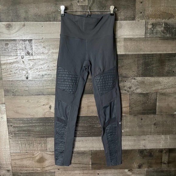 SOLD ALO Yoga Moto Leggings Medium - Picture 1 of 6